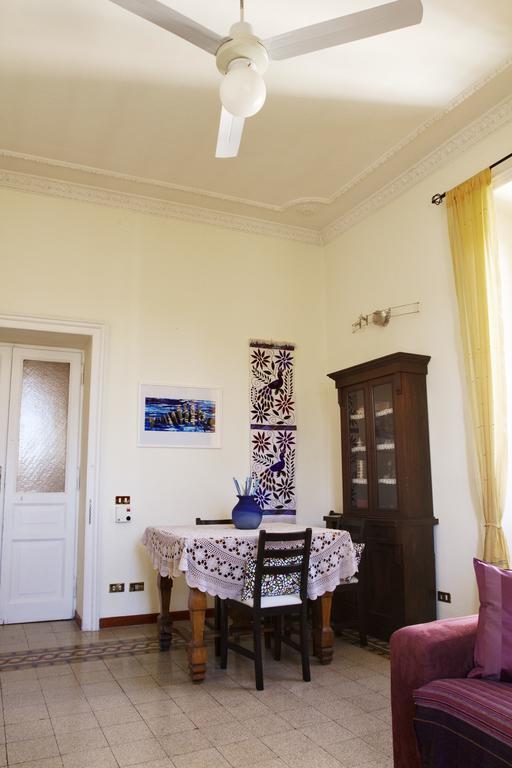 Alice'S Place روما الغرفة الصورة
